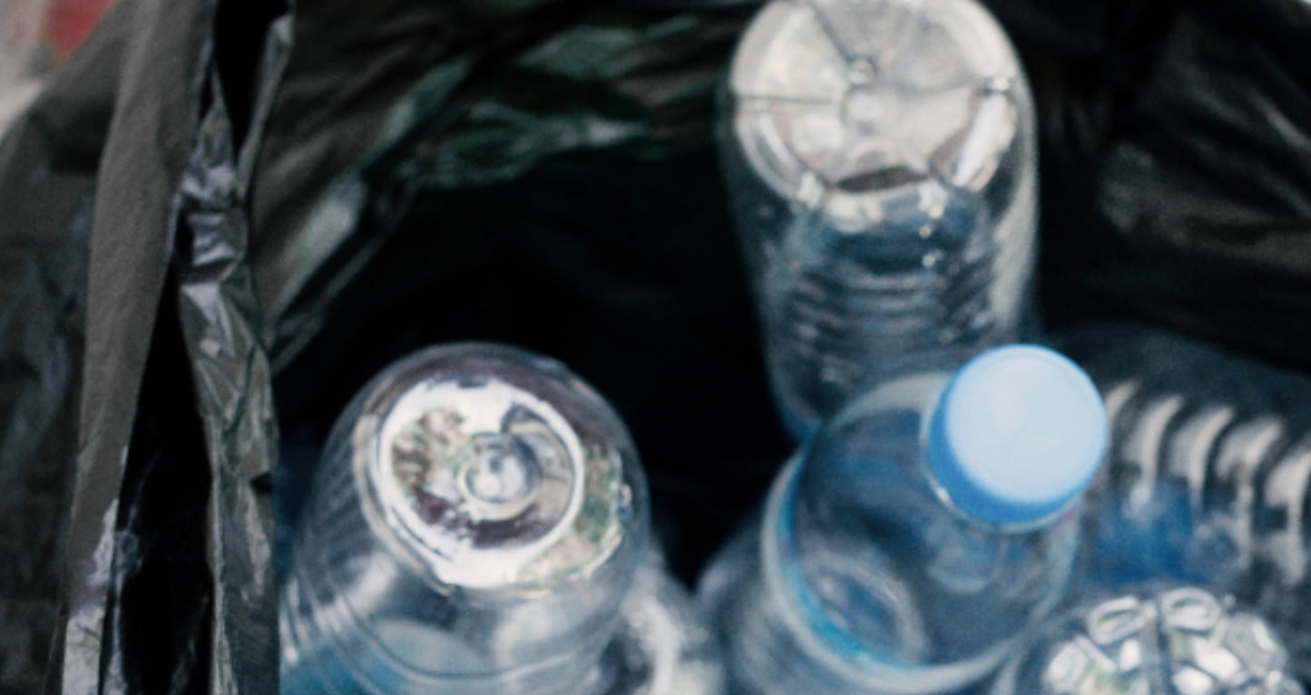 Encouraging behaviour that directly contribute to preventing plastic waste requires efforts from actors across the entire plastic value chain: individuals, families, communities, businesses, innovators and the public sector that all directly contribute to preventing plastic waste and improving how waste is managed and recovered.All actors should work together to reduce the amount of plastic that is produced, purchased and consumed, and change the way plastic is managed and disposed of.