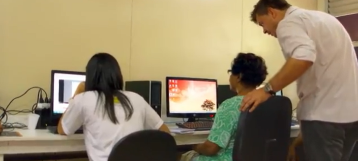This article represents a series of case studies of organisations that promotes social inclusion and citizen empowerment through technology volunteering, reaching people at risk of digital vulnerability in partnership with grassroots groups and large tech corporations alike.