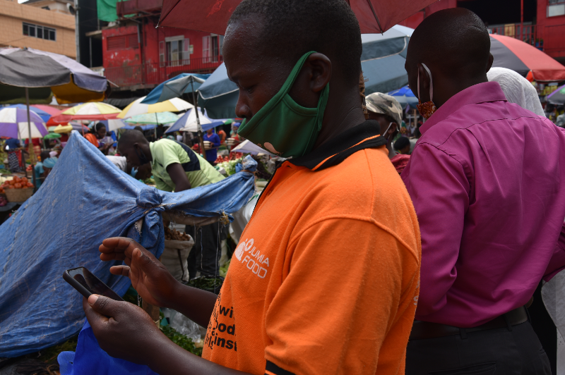 On 8 May 2020, UNDP Accelerator Lab, in partnership with Jumia Food Uganda, a leading online shopping platform, launched an e-commerce platform to help micro, small and medium enterprises (MSMEs) remain afloat in the wake of the restrictive measures imposed to control the spread of coronavirus. Since the new integration of informal businesses into the e-commerce platform, the results witnessed have created great optimism for both vendors and consumers.
There is no doubt that e-commerce is emerging as a tool with significant roles to play in the prosperity and recovery of businesses in Uganda. Considering that 98% of Uganda’s businesses run informally, e-commerce will offer a critical income stream for those impacted during the lockdown and beyond.