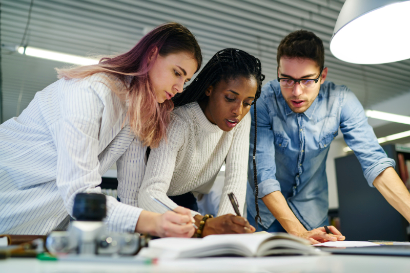 France is the first country in the world to create an individual skills account with an integrated mobile application dedicated to vocational training and lifelong learning. Under the “moncompteformation.gouv.fr” (“MySkillsAccount”) scheme, 28 million eligible full- and part-time workers will receive €500 annually directly into their skills account to spend on upskilling and continuous learning, with low skilled workers and those with special needs receiving up to €800 annually, capped at a total of €5000 and €8000, respectively.