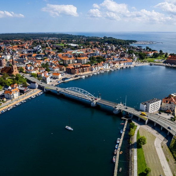 ProjectZero is a public-private collaboration to achieve carbon neutrality in Sønderborg, Denmark, by 2029. From the outset, the multistakeholder collaboration fostered knowledge-sharing between citizens, educational institutions like the University of Southern Denmark, foundations such as the Bitten &amp; Mads Clausen Foundation, NGOs, companies and the municipality of&nbsp;Sønderborg. Through concrete and measurable steps embedded in the master plan, the project engages experts to work on selected “hotspots”, with its approach anchored in three main principles: reducing energy consumption, cross-sector integration and generating carbon-neutral energy. Through an integrated system that engages residents, businesses from various sectors and the local government, this initiative has successfully cut&nbsp;carbon emissions by two-thirds by the end of&nbsp;2023. ProjectZero operates on the principle that solutions to decarbonization already exist and are cost-effective, eliminating the need to&nbsp;wait for future innovations.