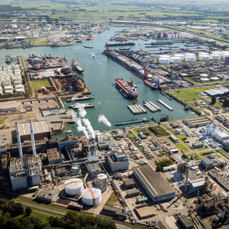 Porthos – a project among the Port of Rotterdam Authority, Gasunie and EBN in the Netherlands – showcases how effective financing can drive low-emission energy infrastructure deployment by supporting both supply and demand. Porthos has received over €100 million in grants and subsidies from the EU for the development of CCS infrastructure.45 Through the Sustainable Energy Production and Climate Transition Incentive Scheme (SDE++), the Dutch government has committed €2.1 billion to support four major industrial players (Shell, ExxonMobil, Air Liquide and Air Products) in reducing their CO2 emissions by capturing and storing them under the North Sea. This is achieved through a 15-year operating subsidy from SDE++, enabling industries to cost-effectively reduce their emissions by bridging the cost gap between processes with and without CCS.46 Porthos aims to capture approximately 2.5 million tonnes of CO2 annually, drawn from industrial companies in Rotterdam’s port area, which is estimated to result in 37&nbsp;million tonnes of CO2 being captured&nbsp;over a 15-year period.&nbsp;"This project is a vital step towards our ambitious goal of reducing CO2 emissions in the Rotterdam port area by 55% by 2030 and transforming into a carbon-neutral port by 2050. As one of Europe’s leading energy hubs, we’re dedicated to building the CO2 infrastructure and international connections needed to drive down emissions across European industry and foster a sustainable future together." - Boudewijn Siemons, Chief Executive Officer, Port of RotterdamStakeholdersthe Dutch Government, Port of Rotterdam, Gasunie, EBN, Shell, ExxonMobil, Air Liquide and Air Products