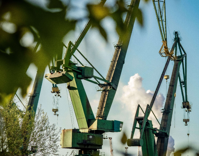 This project aims to accelerate green industrialization in South Africa by promoting the Transitioning Industrial Clusters (TIC) framework. It focuses on key industrial areas such as Coega and the West Coast Industrial Hub.The initiative supports collaboration between companies and public institutions to create shared strategies for clean energy adoption. It aims to drive economic growth, create jobs, and reduce emissions by transforming industrial clusters into sustainable energy hubs.The project also supports development in priority regions like Mpumalanga by providing tools, policy frameworks, and opportunities for international collaboration and knowledge exchange.
