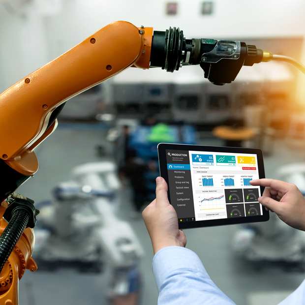 The Augmented Manufacturing Experience